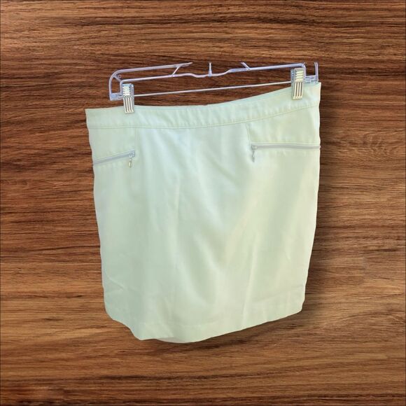 Oxford Golf Light Green Athletic Skort - Picture 4 of 12